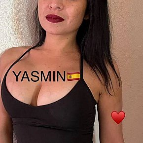Camila-and-Yasmin escort in Valencia offers DUO services