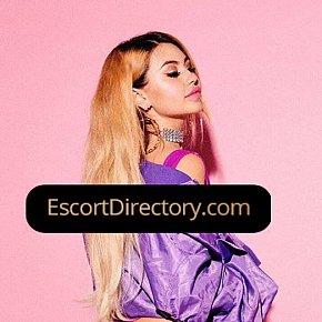Alena Vip Escort escort in London offers Masturbazione services