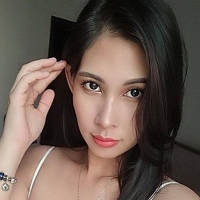 Mina Model /Ex-model
 escort in Kuala Lumpur offers Kissing services