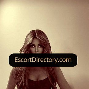 Mia escort in Dubai offers Cumshot on body (COB) services