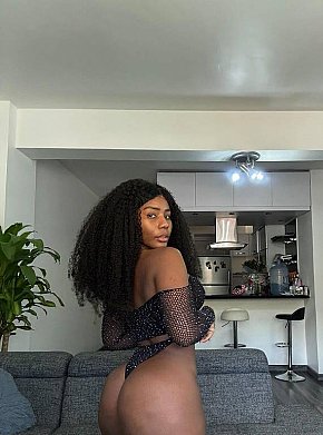 Juliet Model /Ex-model
 escort in Lagos offers Cumshot on body (COB) services