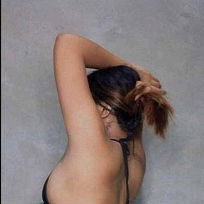 Leigh-Collins All Natural
 escort in Manila offers Handjob services