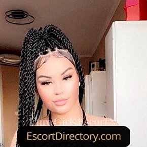 Natalie escort in Budapest offers Cumshot on body (COB) services