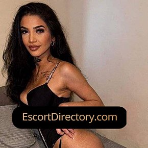 Claudia escort in Budapest offers French Kissing services