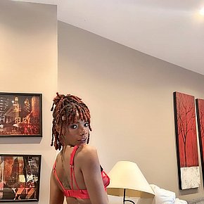 Sinal Vip Escort escort in  offers Ejaculation sur le corps services