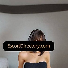 Yuki escort in Makati offers spagnola services