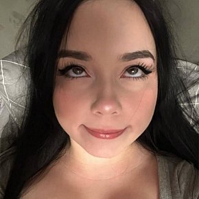 Tessa Mature escort in Ontario offers Cum in Mouth services