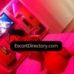 Britney escort in  offers Finalizare pe Corp(COB) services