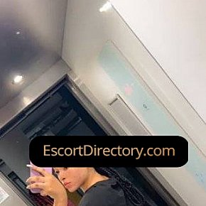 Candy escort in  offers Sexo em diferentes posições services