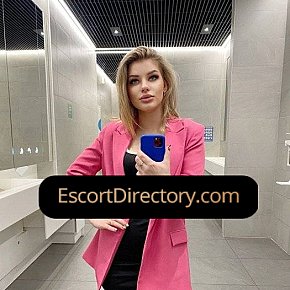 Viktoria escort in  offers Sex între sâni services