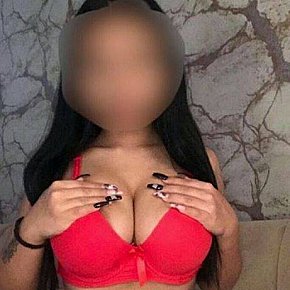 Sexy-Brunette Super Gros Cul escort in Bucharest