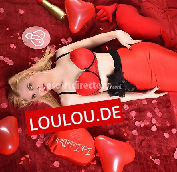 Trans Loulou Lamour performs handjob, escort in Frankfurt