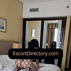 Esma Vip Escort escort in Dubai offers Pipe sans capote services