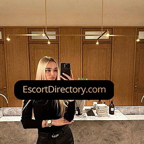 Larisa Vip Escort escort in Florence offers Masturbare services