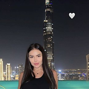 Kim escort in Doha offers 69 Position services