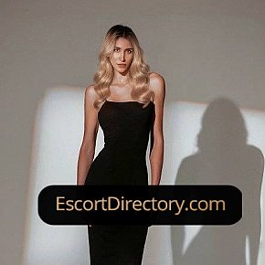 Giulia Garota Fitness escort in London offers Beijo francês services