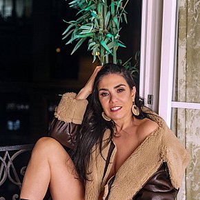 Livia-Sodomie Vip Escort escort in Paris offers Analsex services
