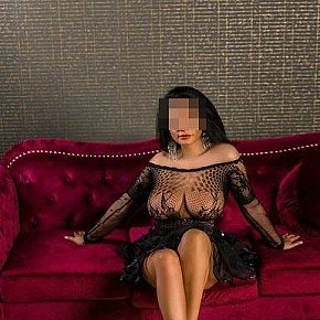 Discreet-Lady Mûre escort in Bucharest