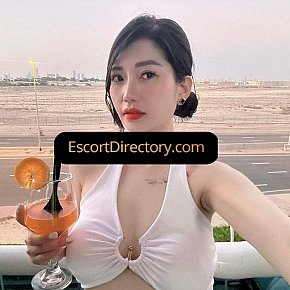 Hana escort in Dubai offers Private Fotos services