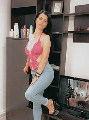 Denisa escort in 