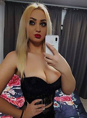 Sweet-blonde-girl escort in Bucharest