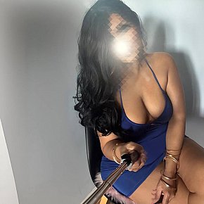 British-Anisha Madura escort in Essex offers Sexo en diferentes posturas
 services