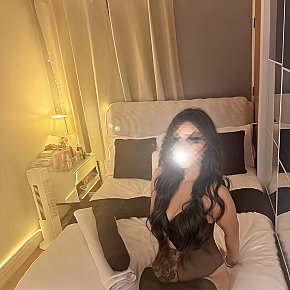 British-Anisha Madura escort in Essex offers Masturbar
 services
