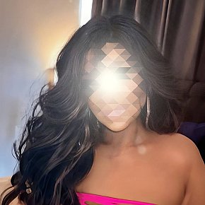 British-Anisha Madura escort in Essex offers Sexo en diferentes posturas
 services
