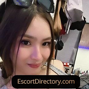 Yanne escort in  offers Massage érotique services