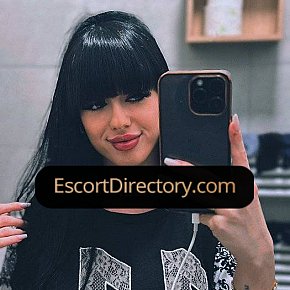 Deea Petite
 escort in Vienna offers Private Photos services