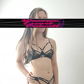 Sophie-Escort-Warsaw Super Gros Seins escort in Warsaw offers Embrasse selon affinités services