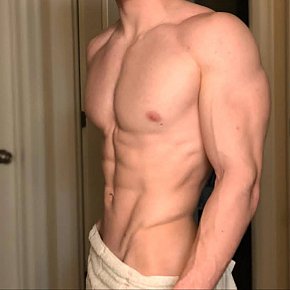 James Muskulös escort in Cape Town offers Zungenküsse services