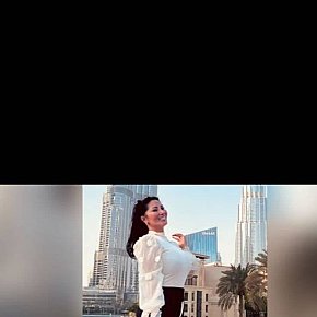 Akira Matură escort in Dubai offers Finalizare pe Corp(COB) services