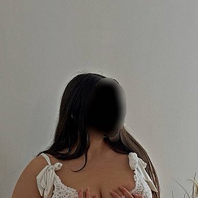 Ewa Super Gros Seins escort in Prague offers Branlette services