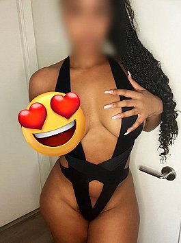 Olivia-Luxx