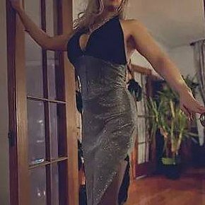 Jaime-DeLuxe escort in Montreal offers Girlfriend Experience (GFE) services