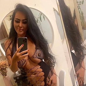 EllA Super Gros Seins escort in 