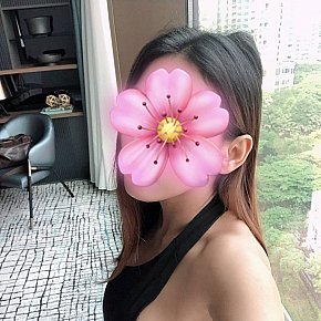 BB Mignonă escort in Bangkok offers Masaj Senzual Integral services
