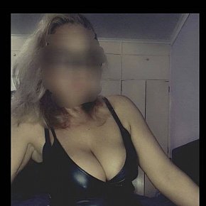 Diana escort in London offers Sex cam services