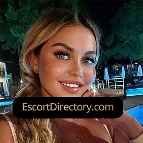 Milana Vip Escort escort in  offers Körperbesamung services