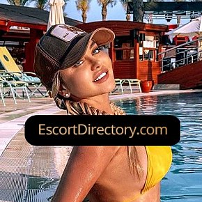 Milana Vip Escort escort in  offers Körperbesamung services