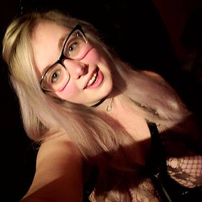 Francoise Reif escort in Lyon offers Ganzkörpermassage services