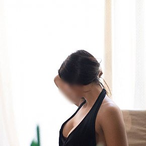 Caroline Sin Operar escort in Paris offers Masaje íntimo
 services