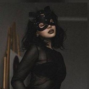 Hot girl in Bangkok offers Oral cu Prezervativ