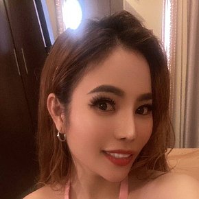 Gemm Completamente Naturale escort in Dubai offers Girlfriend Experience (GFE) services