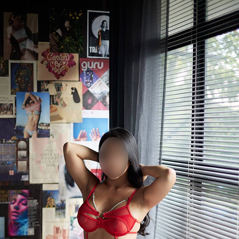 Escort Selena performs Finalizare pe Corp(COB), escort in Bangkok