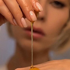 Michelle-Dias Cu Puțini Clienți escort in Cannes offers Sărut services