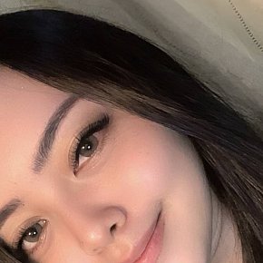 Rika-Island-Girl escort in Kuta Bali offers Phone sex services