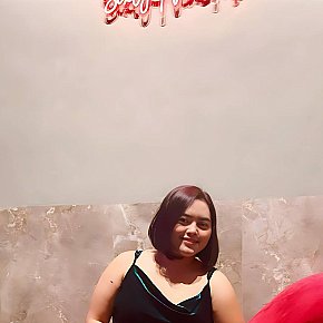 Aura-Bella escort in Kuta Bali offers Ball Licking and Sucking services