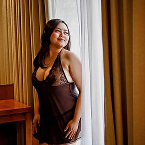 Rika-Island-Girl escort in Kuta Bali offers Phone sex services